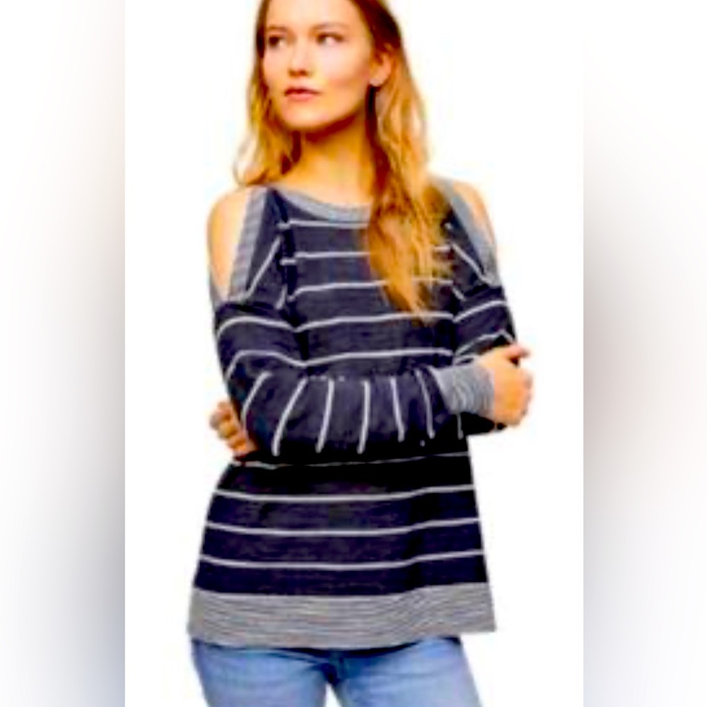 New without tags cold shoulder sweater size M by Ann Taylor Loft